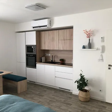 Apartman X28 Mikulov Exterior photo