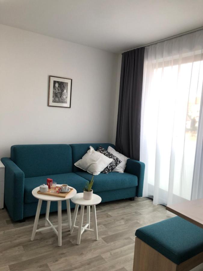 Apartment X28 *