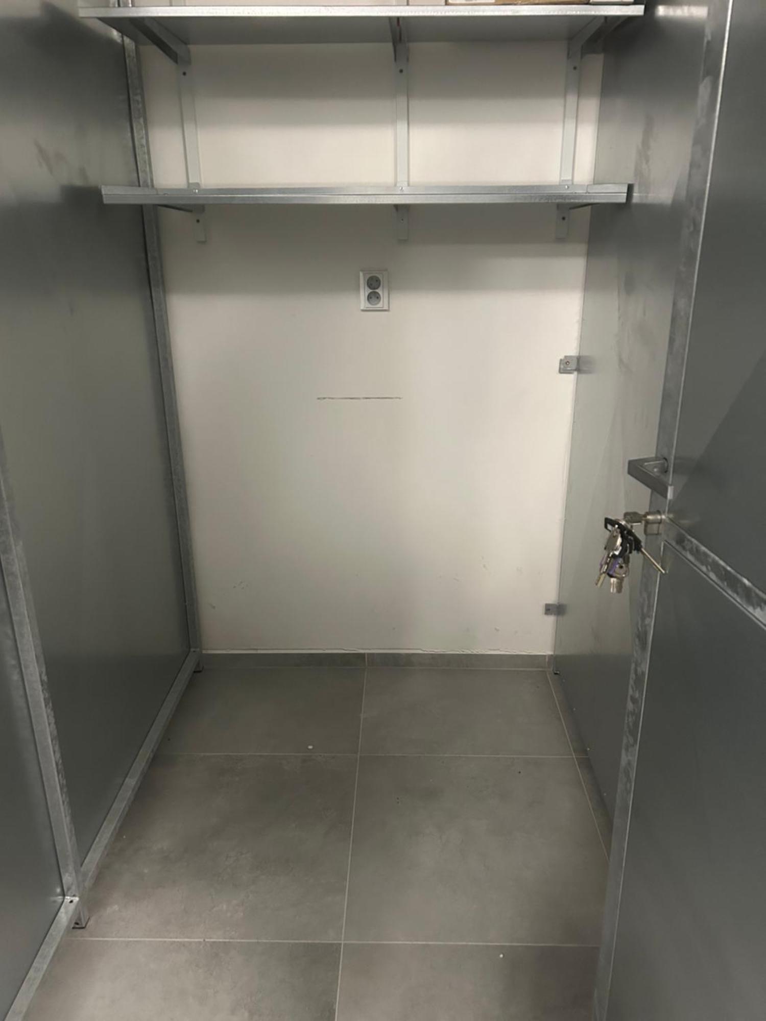 X28 Apartment *